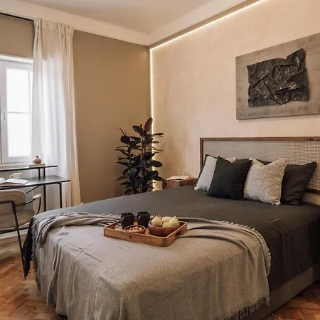 Badet - 3 Bedrooms, Office And Terrace In Alvalade Appartamento Lisbona