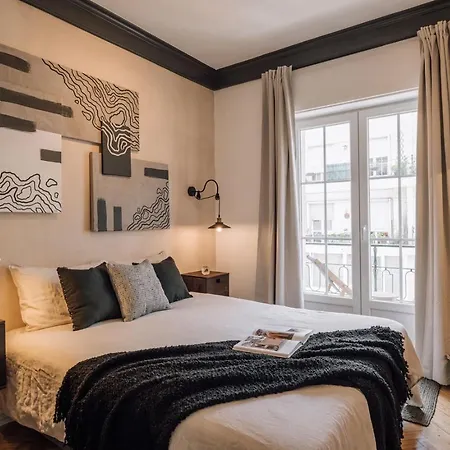 Badet - 3 Bedrooms, Office And Terrace In Alvalade Apartmán Lisboa