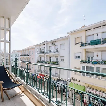 Badet - 3 Bedrooms, Office And Terrace In Alvalade Apartmán *