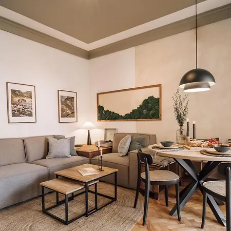 Badet - 3 Bedrooms, Office And Terrace In Alvalade * 리스본
